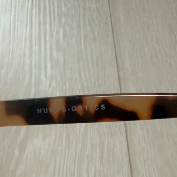 HumpOptics Tortoise Shell Sunglasses - Picture 4 of 8
